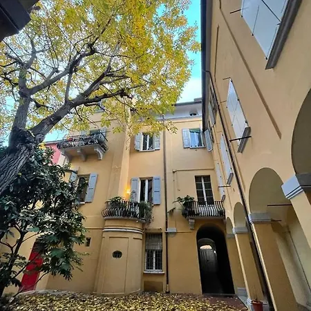 Portici Design - Historical Center Lägenhet *