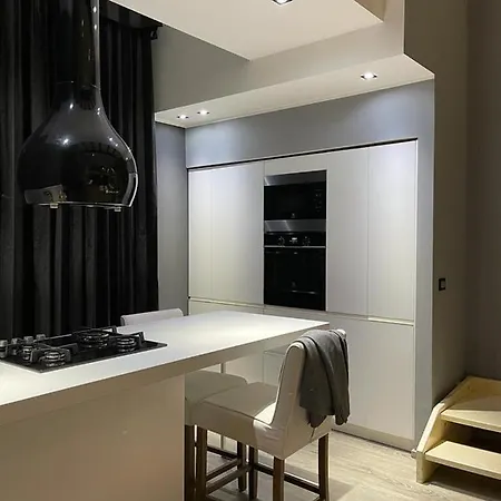 Appartamento Portici Design - Historical Center *