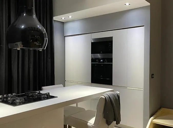 Appartamento Portici Design - Historical Center *