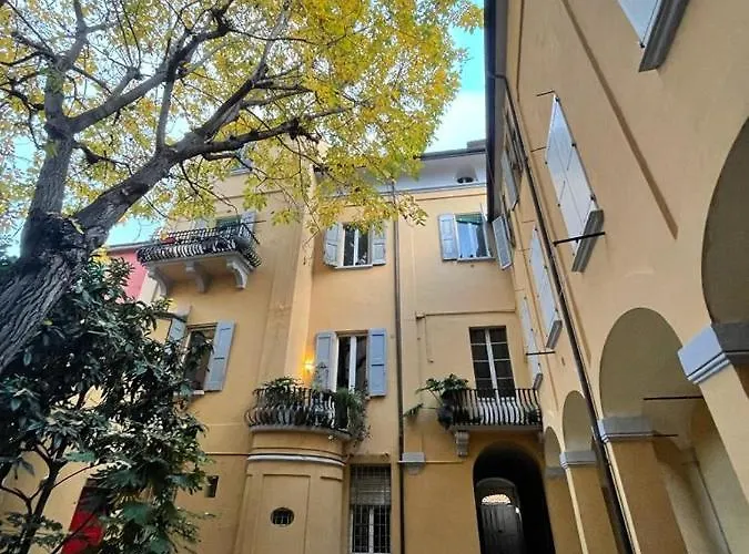 Portici Design - Historical Center 公寓 *